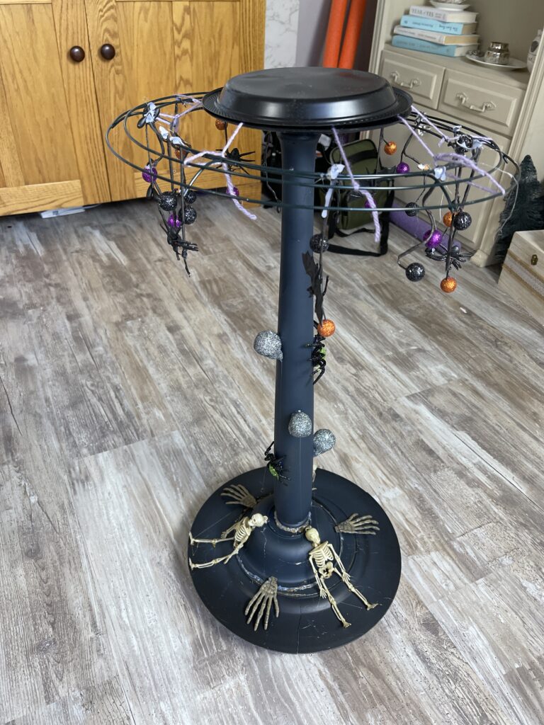 Halloween floor lamp painted matte black and wire wreath